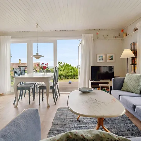 Holiday home Cozy House With Sea View And Beautiful Location