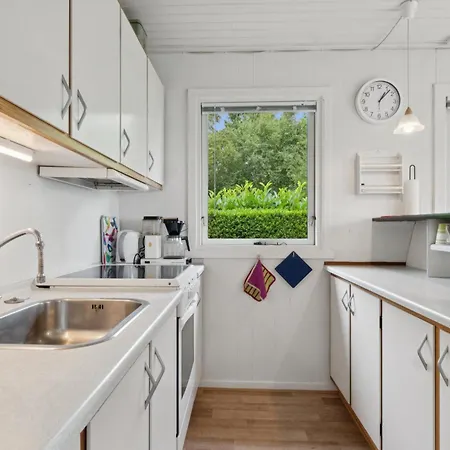 Mysigt Hus Med Havsutsikt Och Bra Läge *